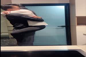 跟风前期特别火的开关灯 随抖音风潮搞了个 真刺激  背景图片