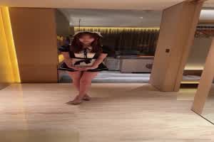 lovechuu 츄츄 超甜美可爱女仆让我操到累透下不了床  背景图片