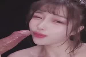 一口接一口活  背景图片