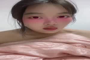 初下海眼镜清纯妹  背景图片