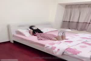 粉色情人 最爱萝利小姐姐来了 骑马啪啪绝了  背景图片