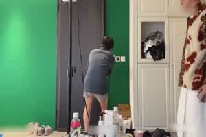 七夕情人节美女E奶蝶再次加码 直接一人挑战9男  背景图片