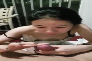 风骚小少妇穿旗袍帮我口交  背景图片