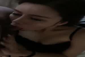 美女给我口交，点赞看下集。  背景图片