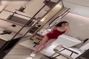 韵酱 极品身材甜美小猫今天找个老板来玩玩  背景图片