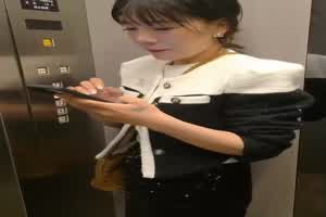 微信群里认识的少妇，非常的性饥渴，差点被他_吸_死，最后的蜘蛛侠很带劲  背景图片