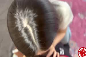 别人的校花级女神反差女友 美妙口技钻毒龙 小穴又粉又嫩  背景图片