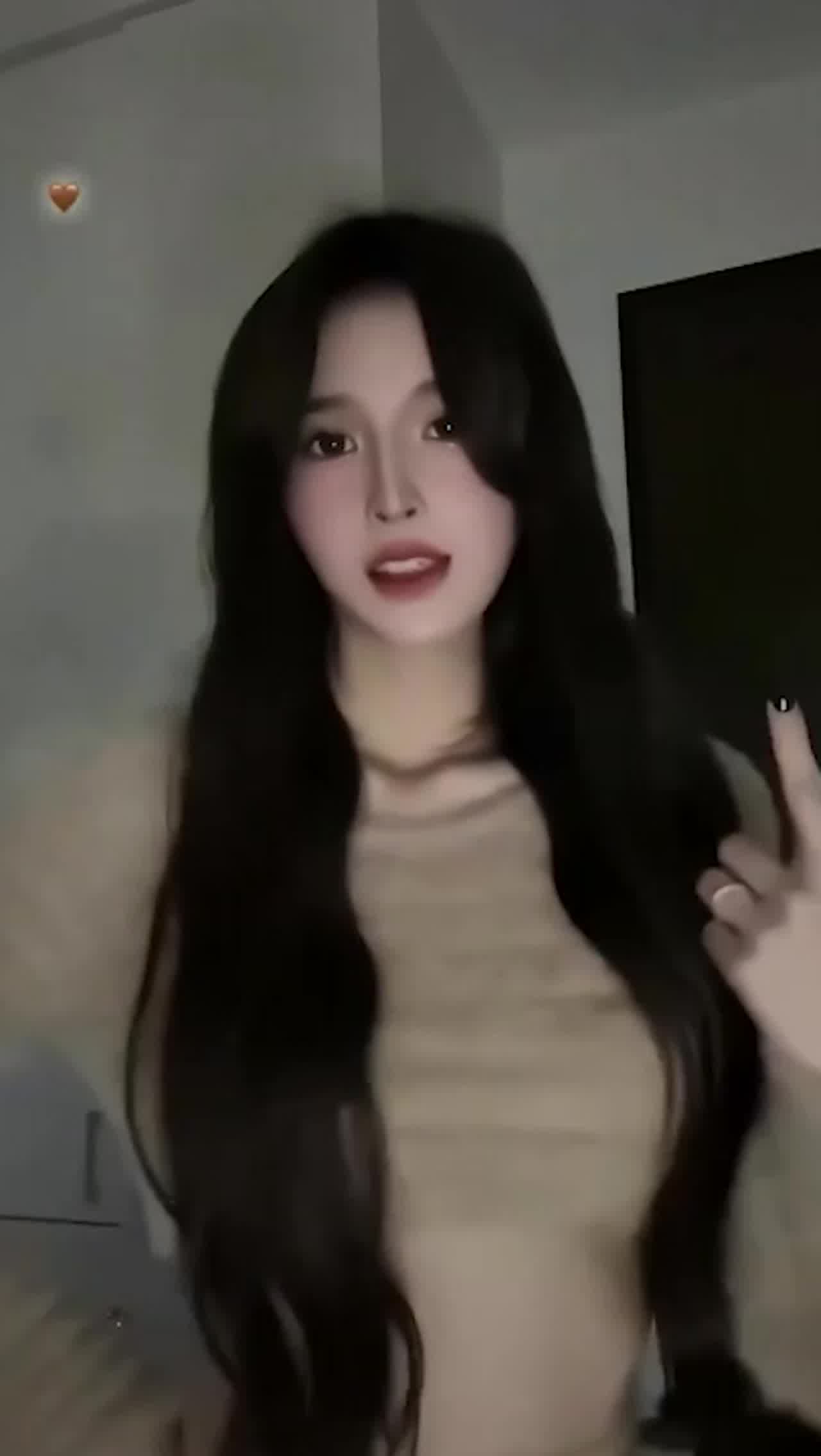  网红Hunny被前男友出卖床片曝光 的剧照3