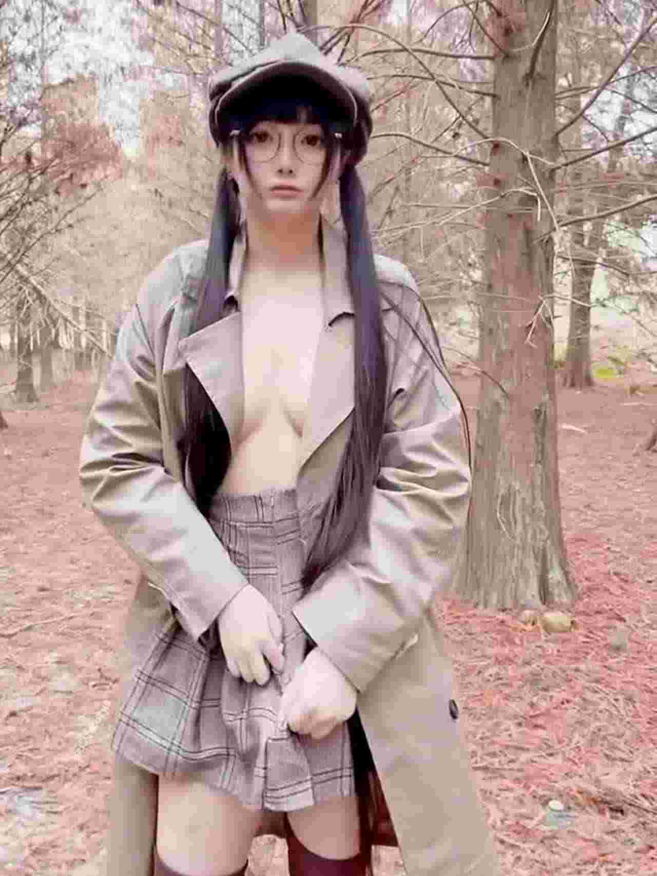  男友视角 网红小姐姐露两例落羽杉 的剧照6