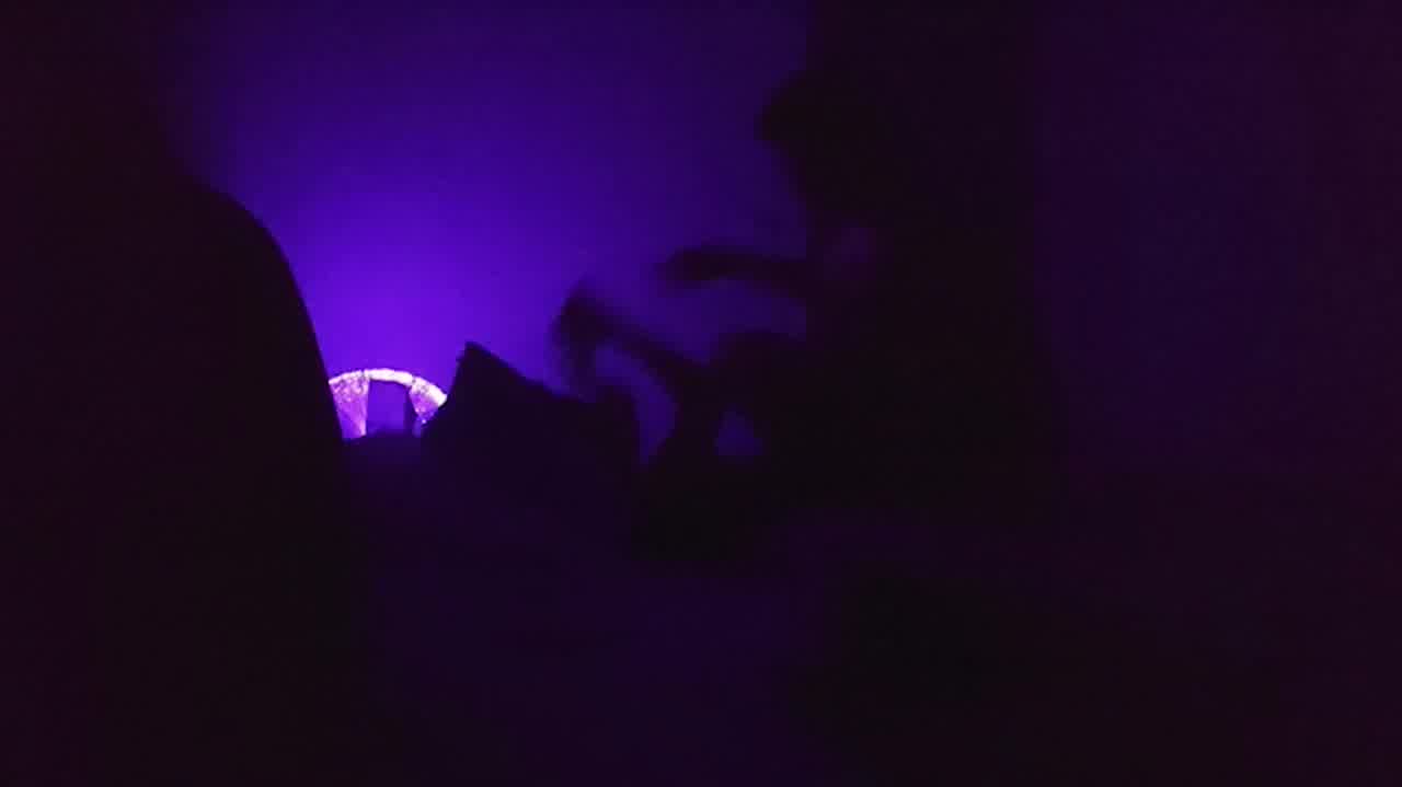  第一弹【重磅泄密】男不甘心分手，约前女友到家里强行插入，无套内射，偷拍威胁，网络疯传 的剧照5