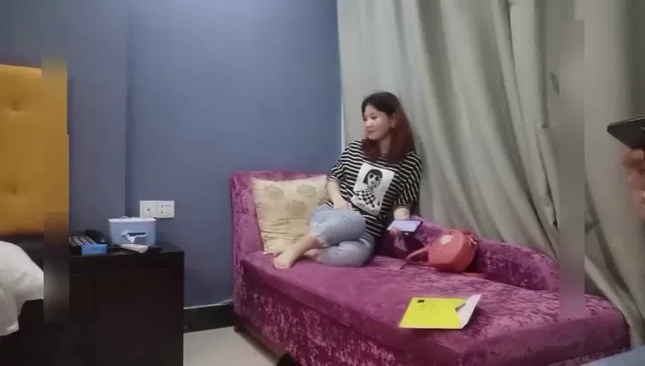  【会所撩妹】重金买钟带回酒店，无套内射两次，少妇意犹未尽‘嗯我还没够’对白精彩【覆盖全过程】 的剧照10