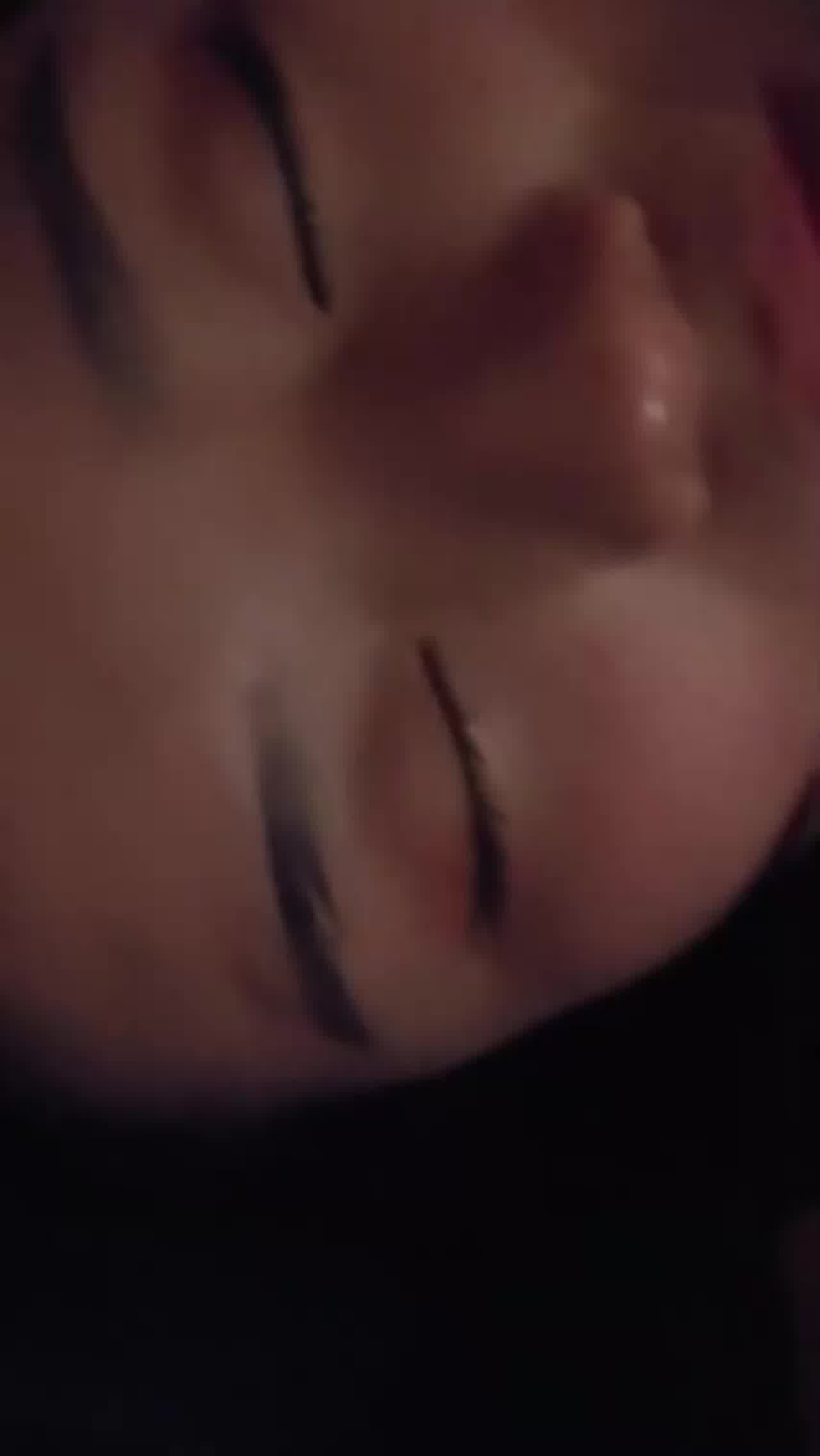  上学时遥不可及的校花，同学聚会时再次遇到，直接灌醉带走迷奸 的剧照10