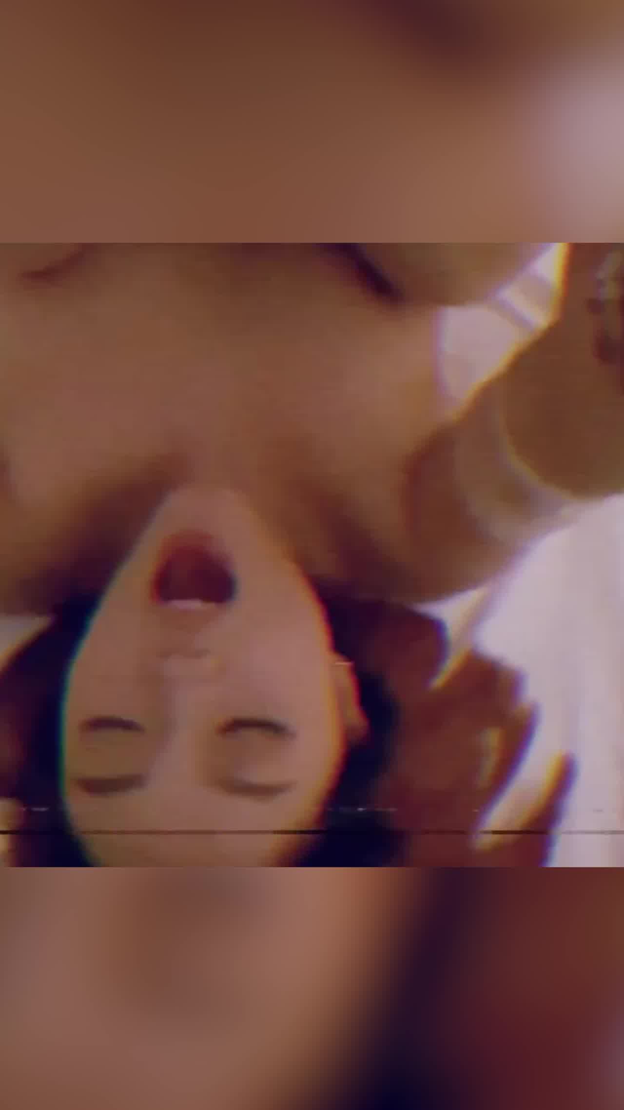  短发骚货激情是射 的剧照10