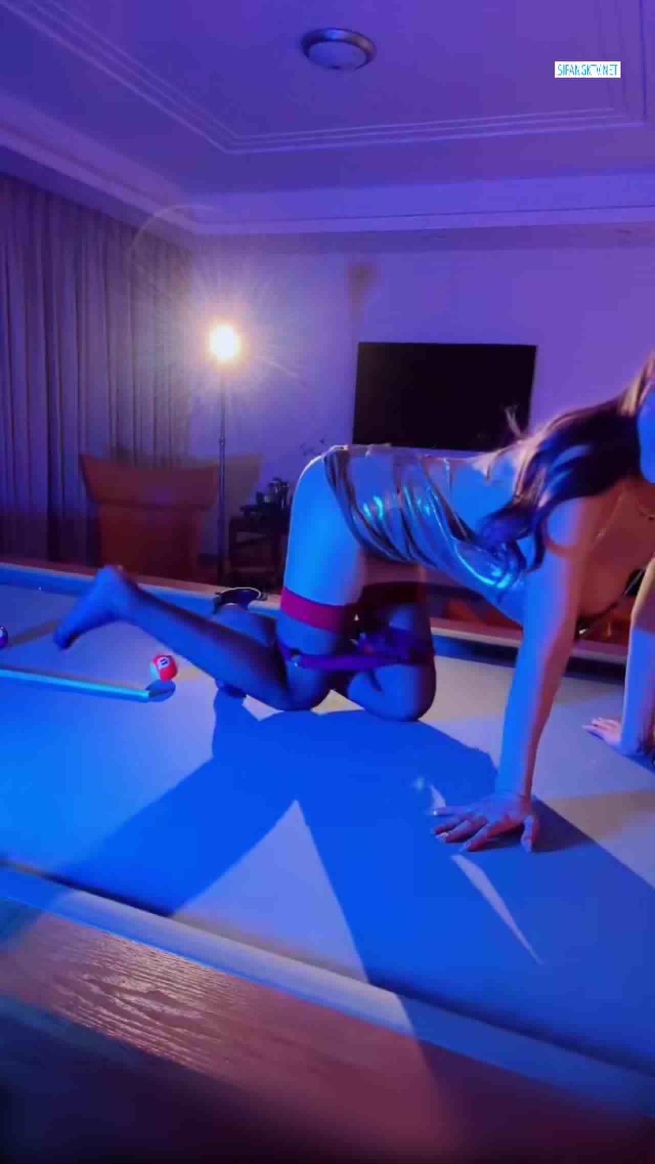  美女台球写真无露点，但侧乳就够打飞机了 的剧照4