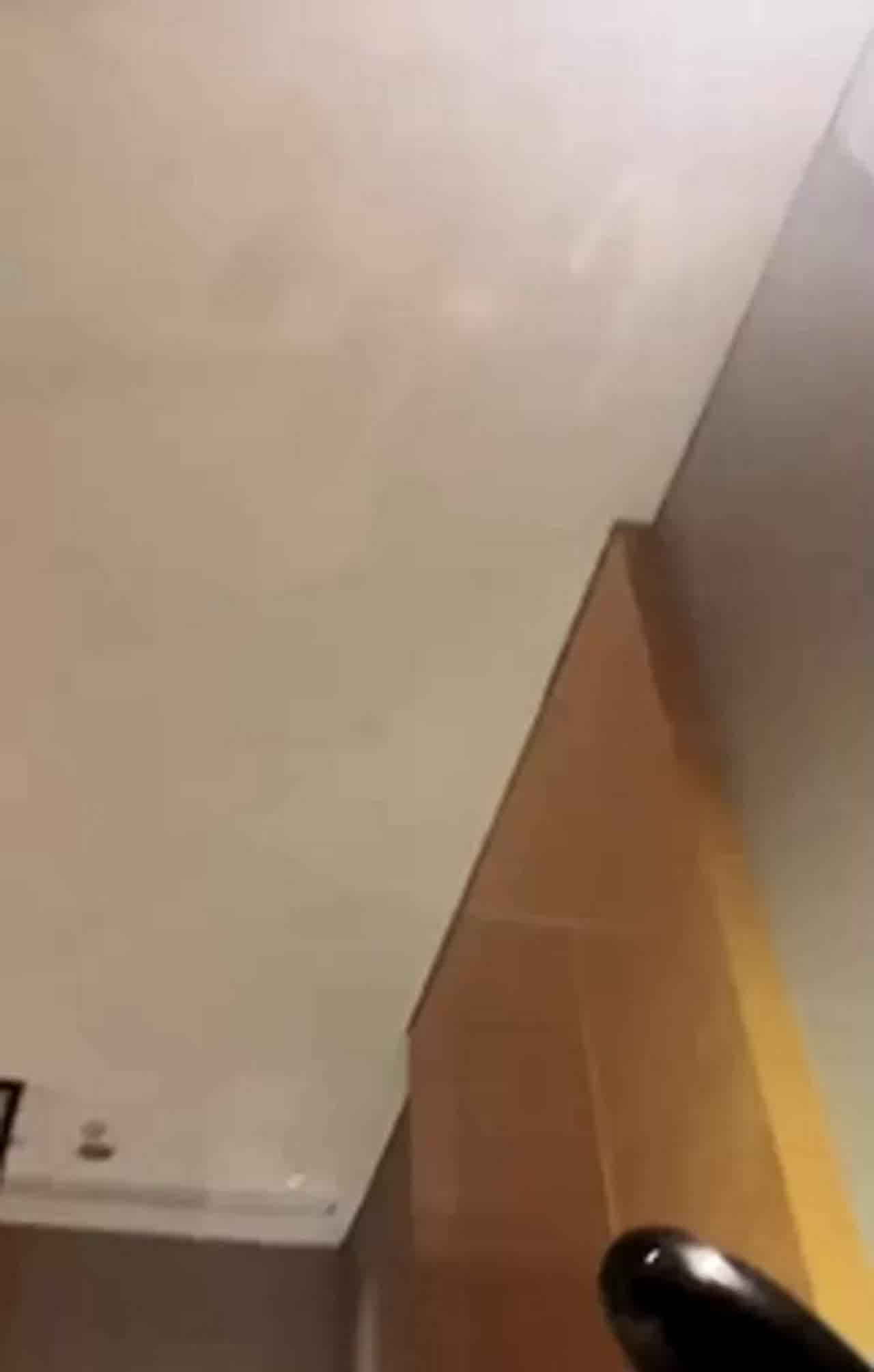  大眼萌妹清水丽奈的小穴开放报名 的剧照6