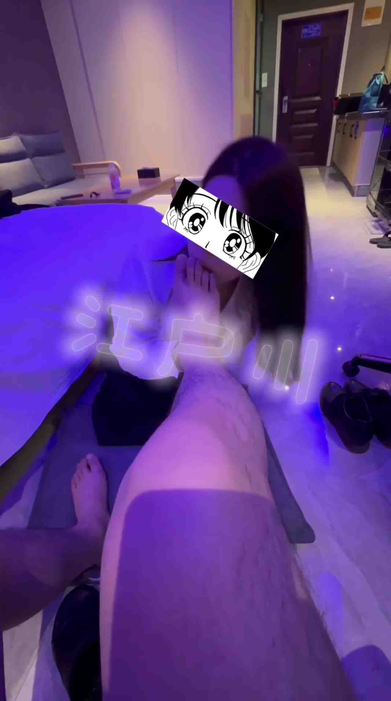  自购江户川大神-红丝母狗口活那么好，居然没给男朋友口过，下面很紧感觉没被操过，男友还不知道有个主人？ 的剧照4