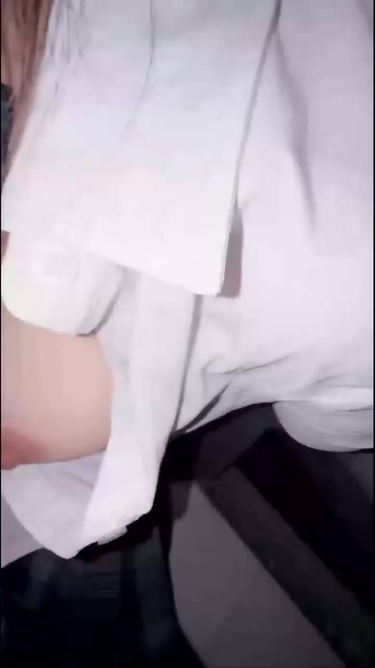  【调教母狗妹妹】大胆楼道强上式猛操嫩逼，内射灌满精液，慢慢成为我的性奴 的剧照10