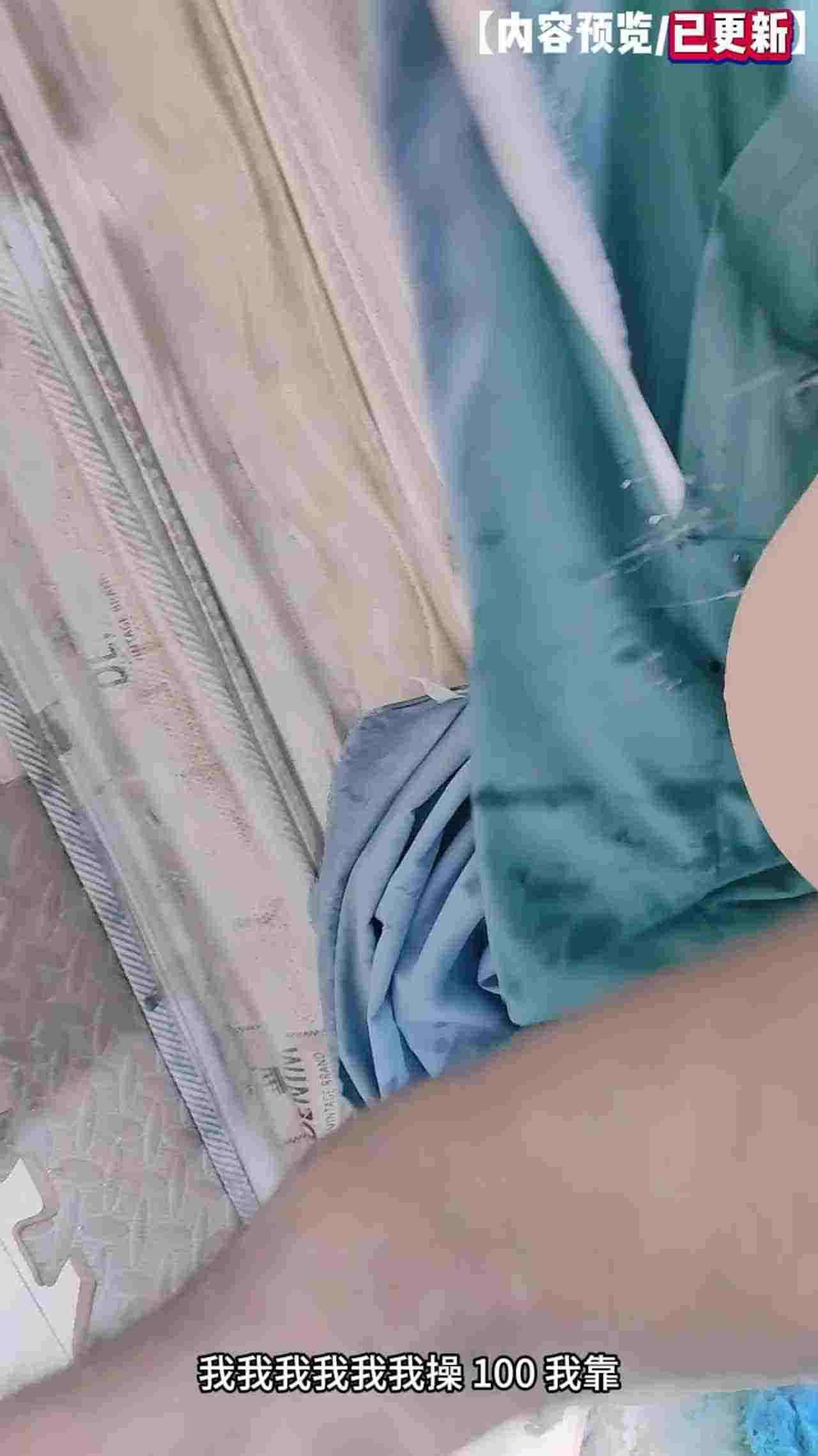  【媚黑淫啪】群P实记，吃黑驴吊，被老黑挨个舔B，老黑大显神威无情输出，干哭一个，干喷两个。 的剧照9