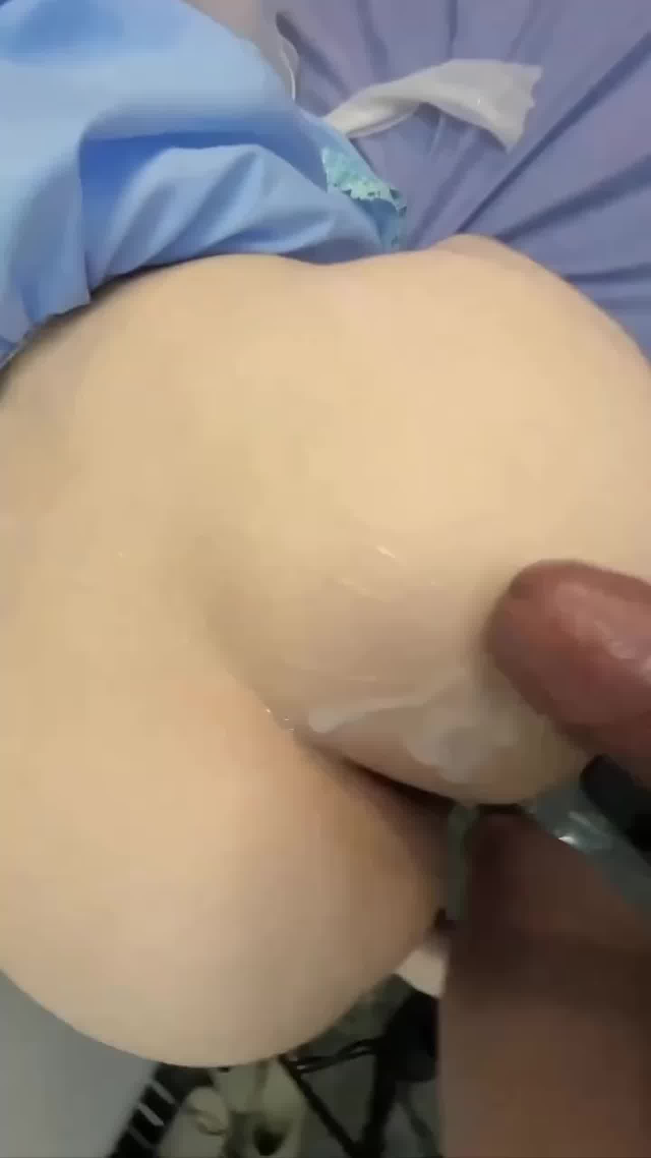  肉B害羞小妹，白嫩性感，刚发育好的身材让人欲罢不能 的剧照6