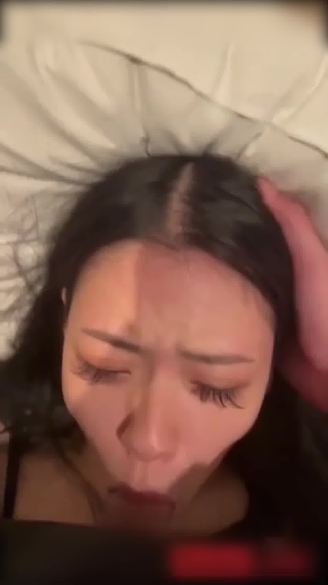  女友口交样子可爱极了 的剧照4