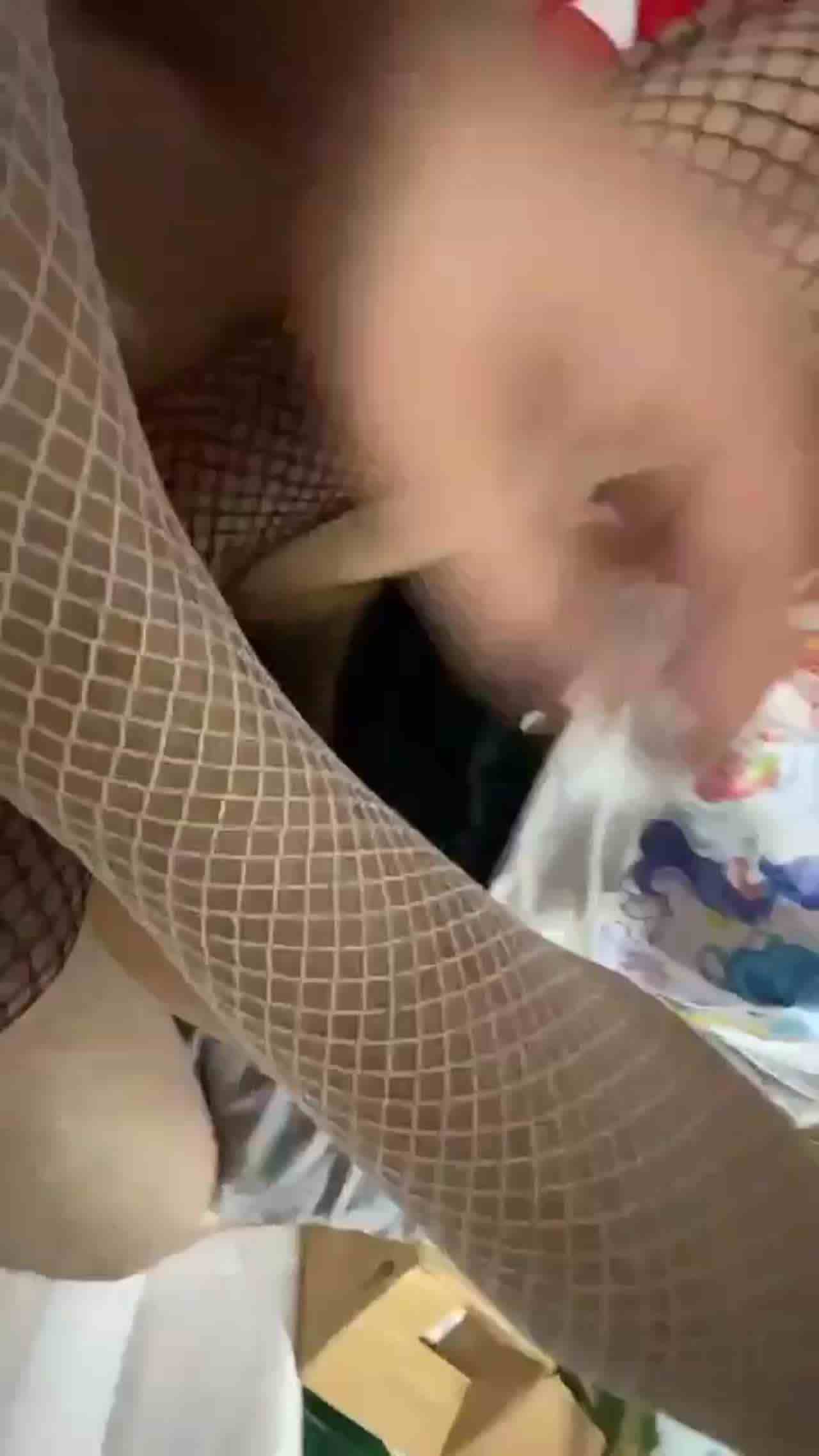  大神迷奸美鲍少妇任人玩弄 的剧照10