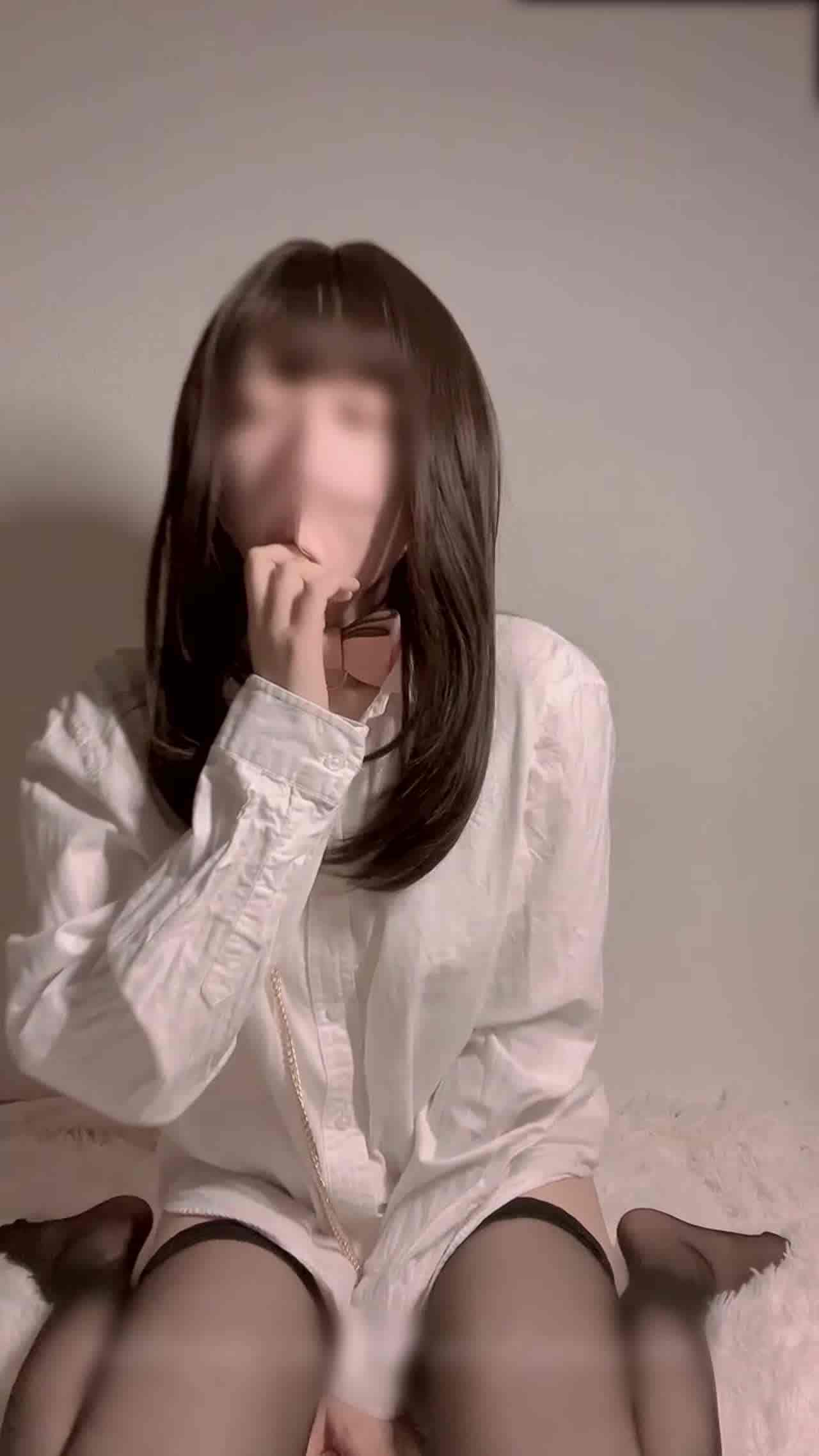  rabbyjay 跟小萝利视讯看他嫩白虎 的剧照2