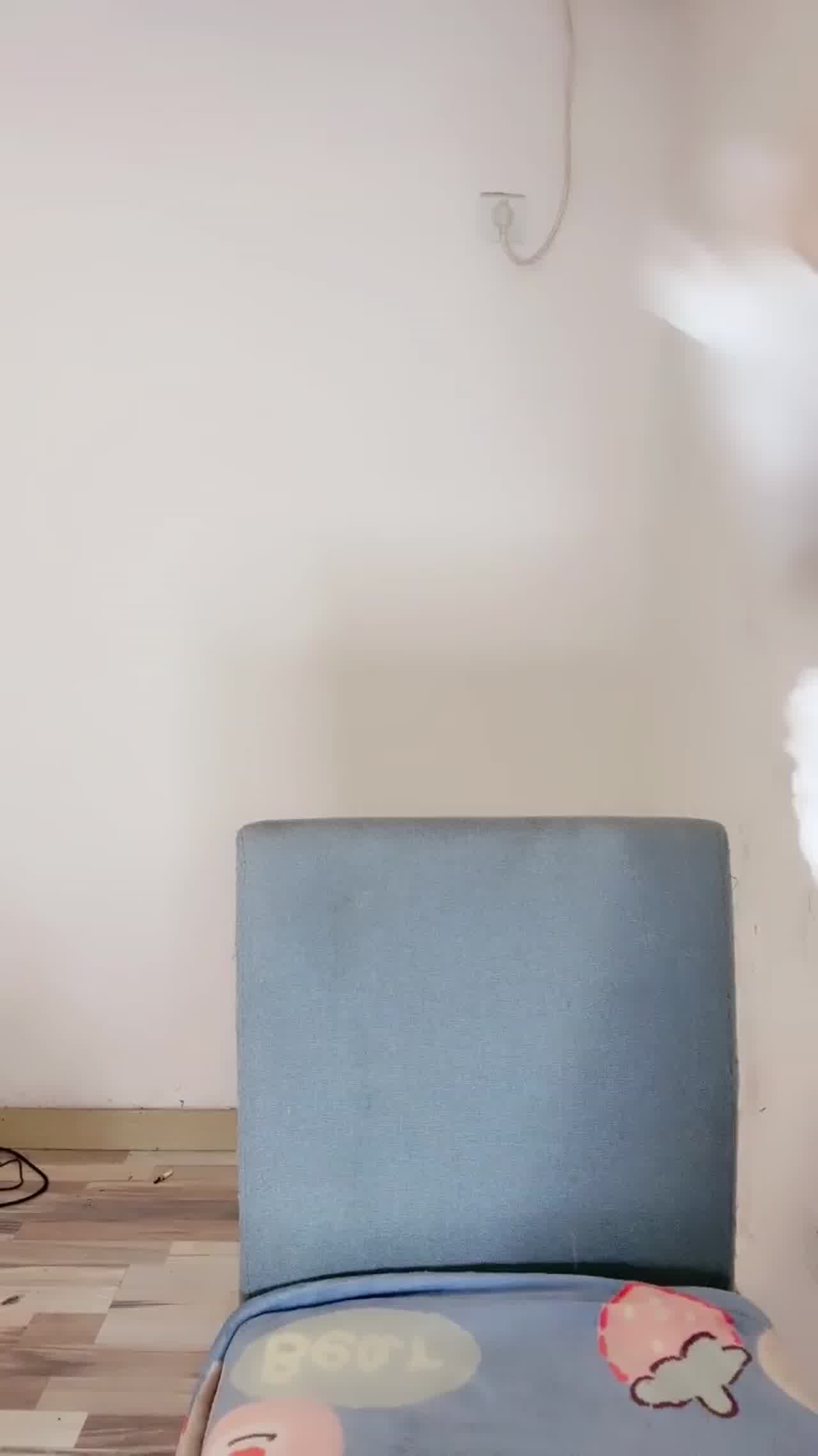  反差女神 然然 自制AV剧情大秀！超涩情~下 的剧照6