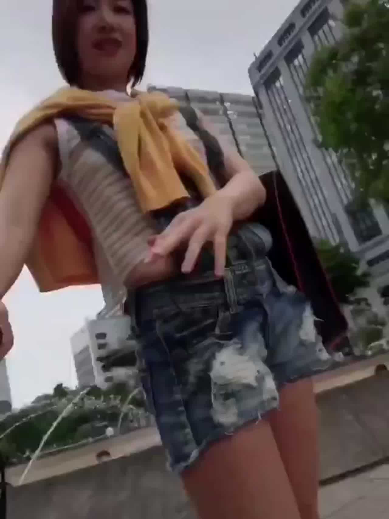  已婚骚妇的厕所诱惑 的剧照5