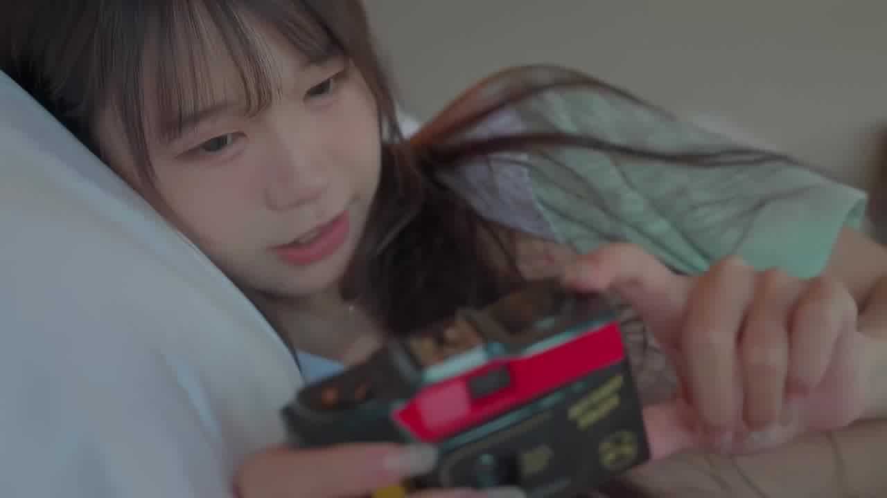  推特网红情色摄影师【MixMico】出品清纯美女写真 的剧照2