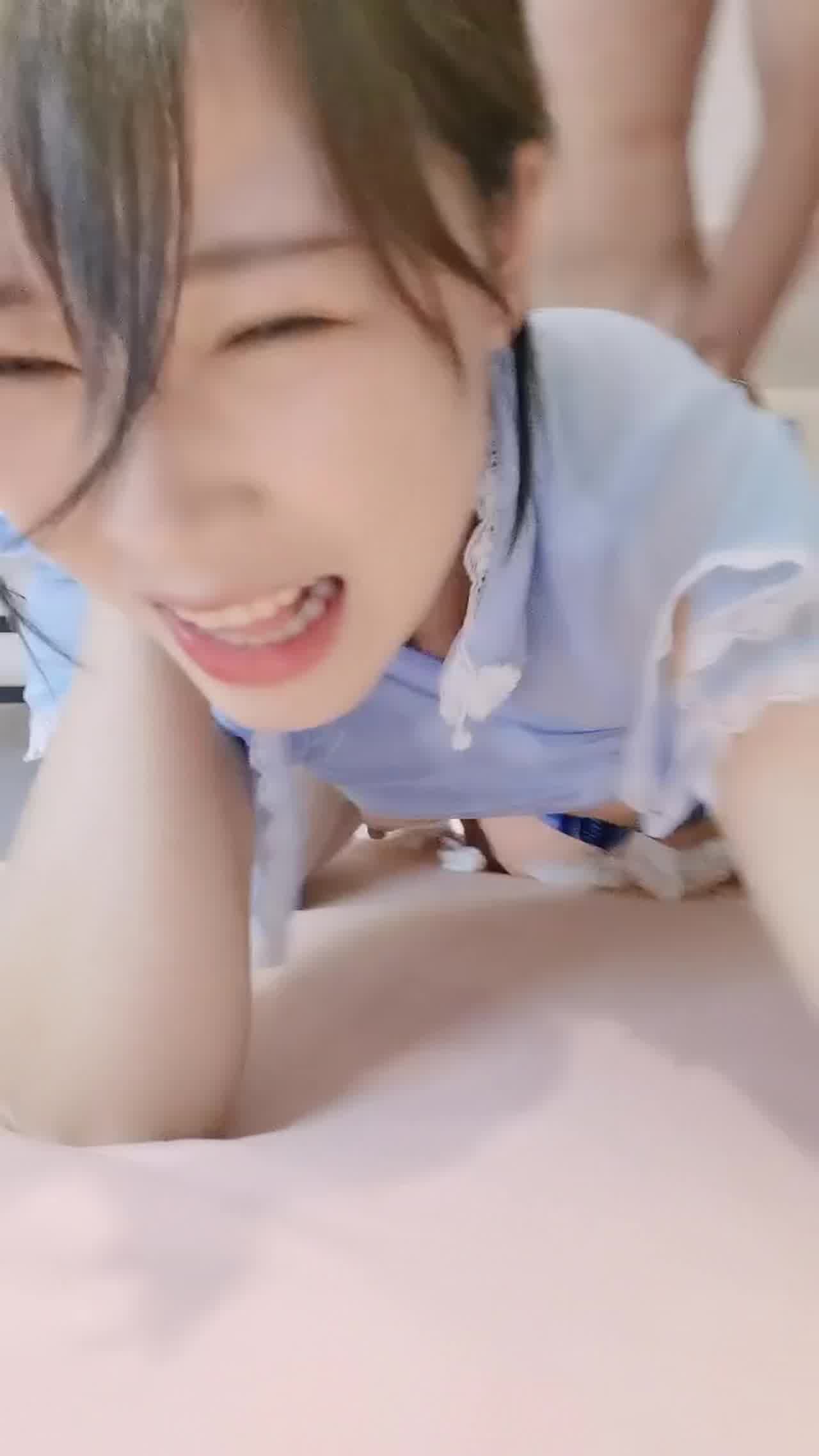  【小编推荐】气质超棒顶级女神被肛交到手机快拿不住！ 的剧照9