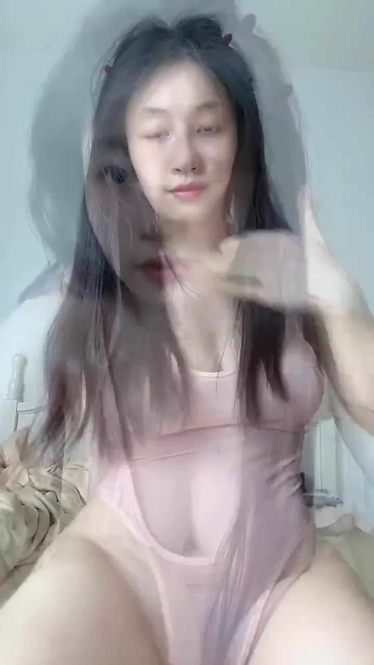  F奶大波妹苏畅私拍诱惑福利 的剧照3