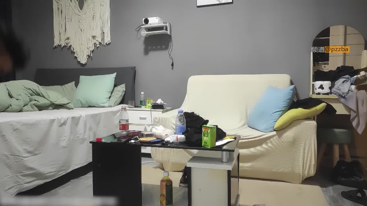  漂亮人妻极品大胸骚气逼人大胸弹力十足 的剧照7