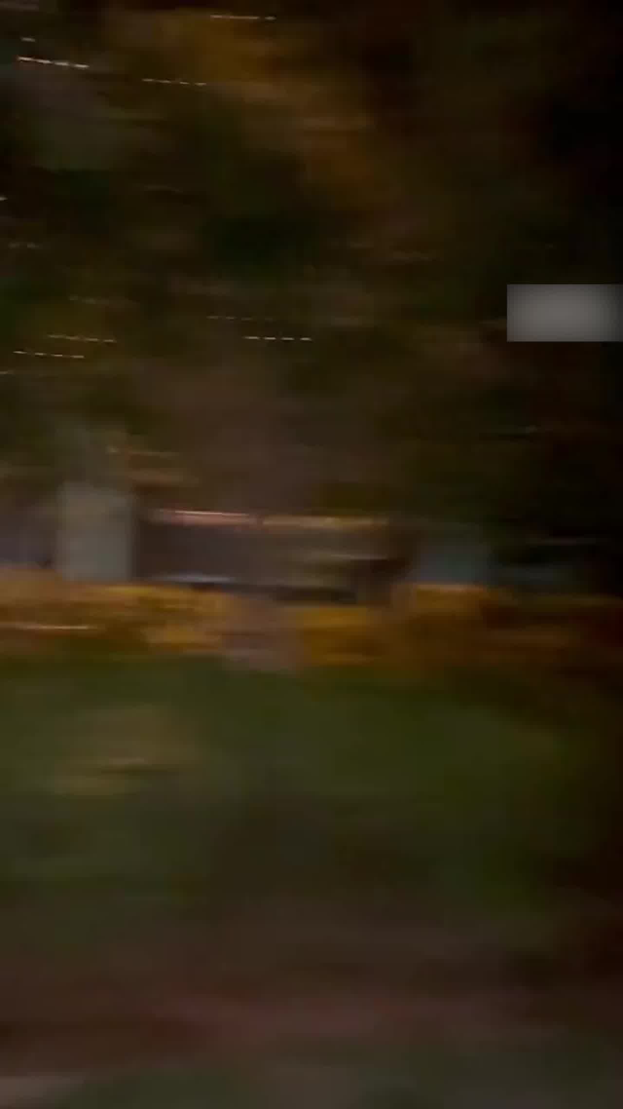  刚脱下的内裤不到十分钟，去捡呀~ 的剧照1