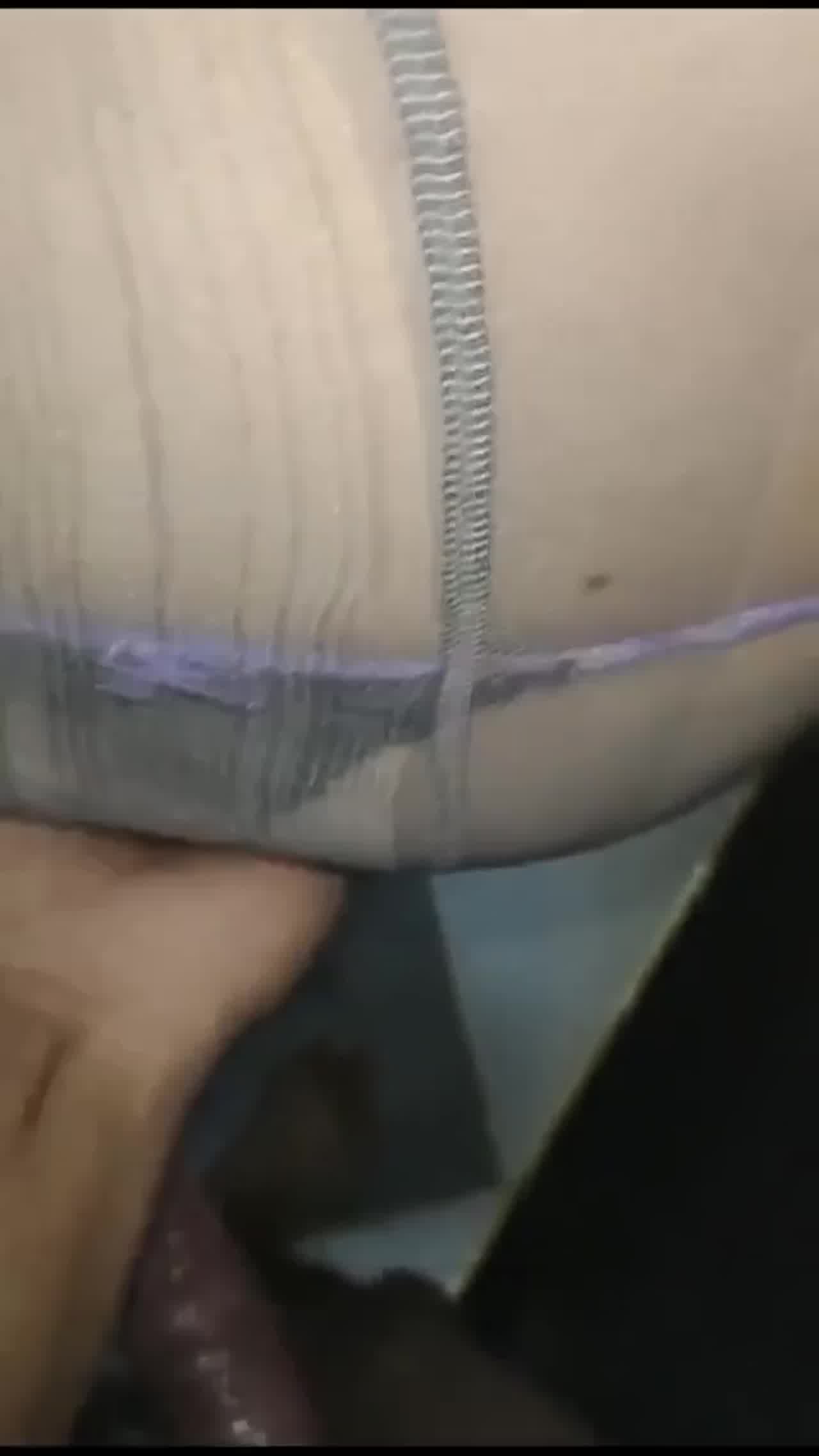  丁字裤熟女 的剧照2