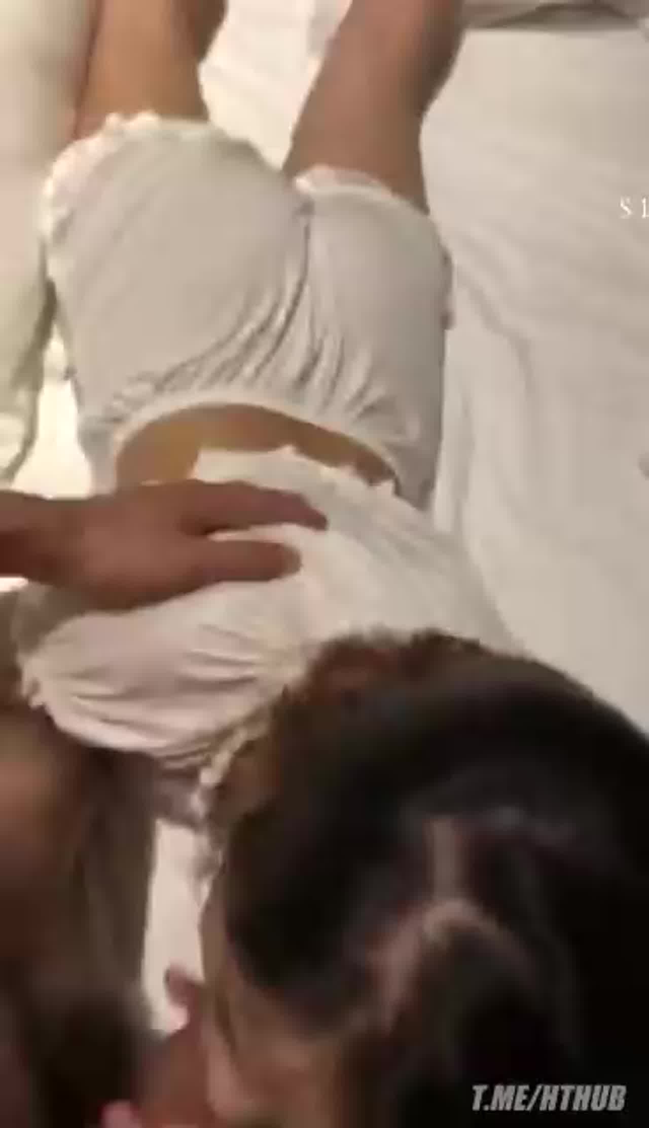  乖乖吃肉棒小妹 的剧照7