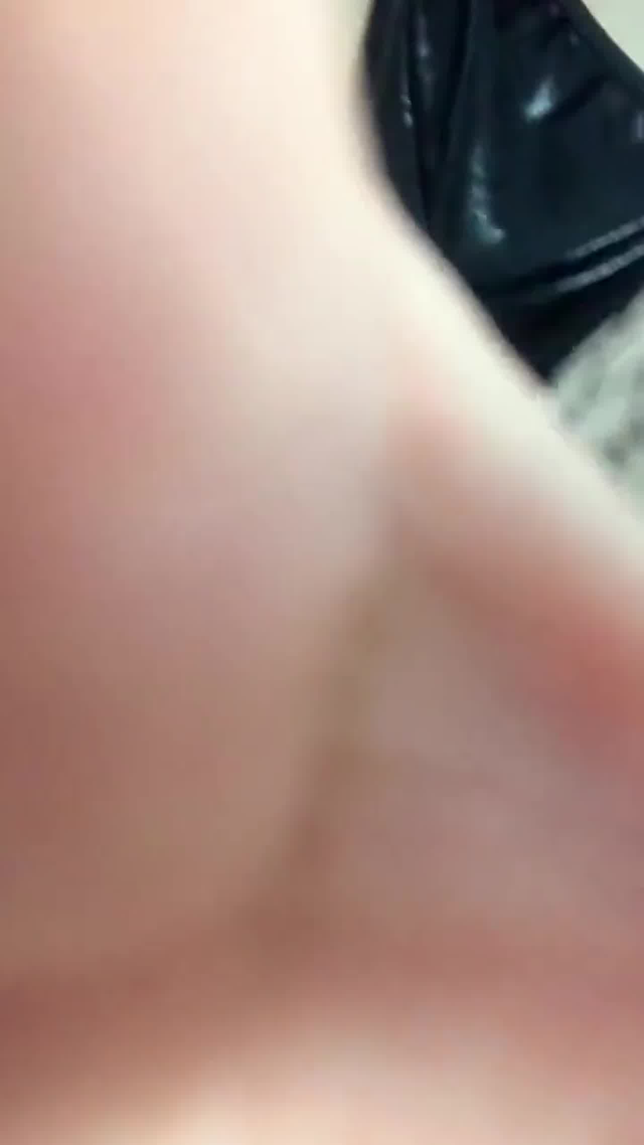  情趣口球训练大湿 的剧照6