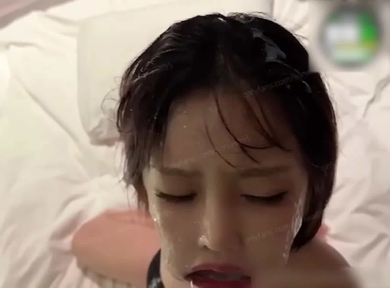  把我的女神射了一身白浆粉粉嫩嫩养颜美容 的剧照5