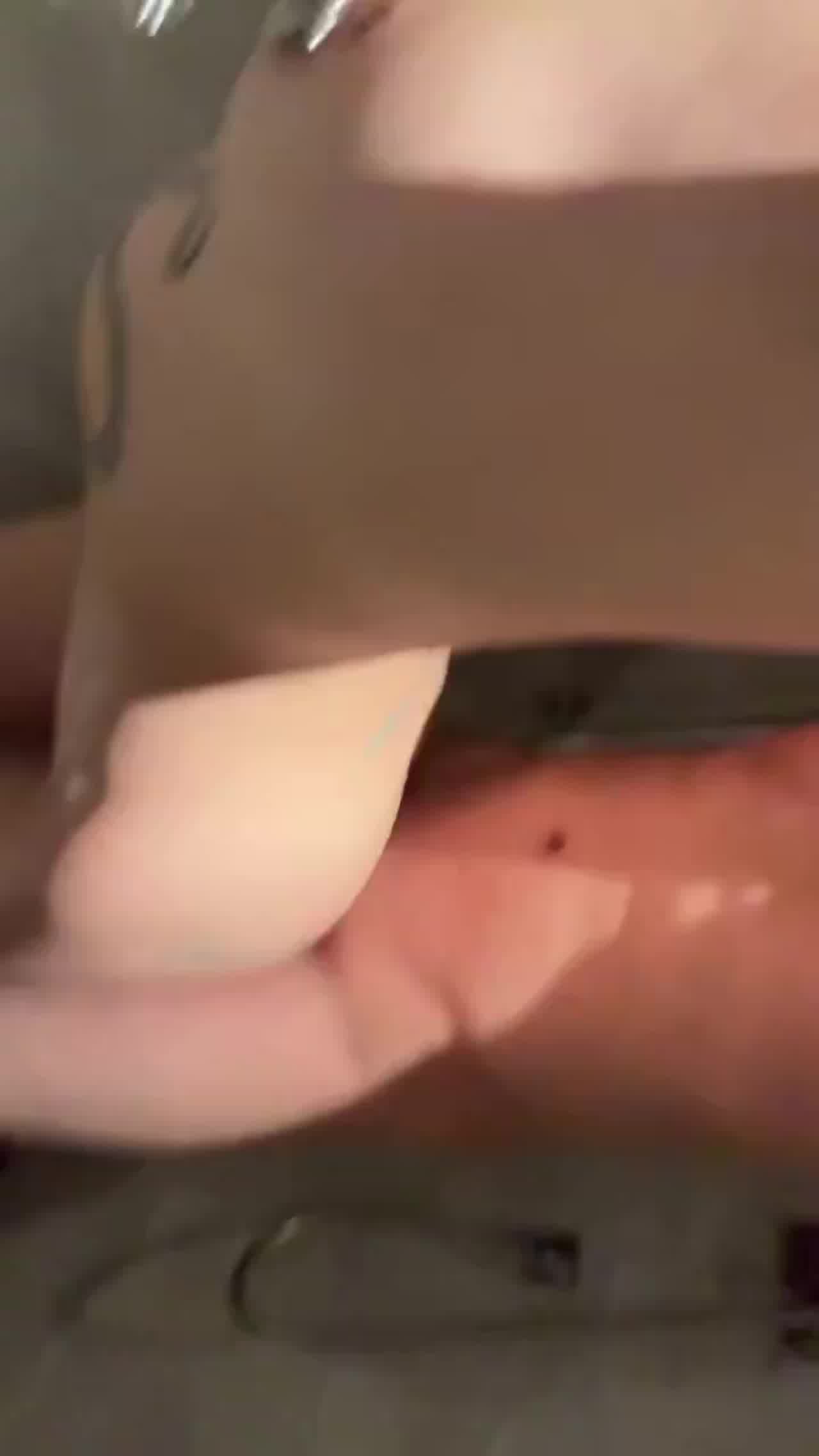  浴室裸体后入 的剧照8