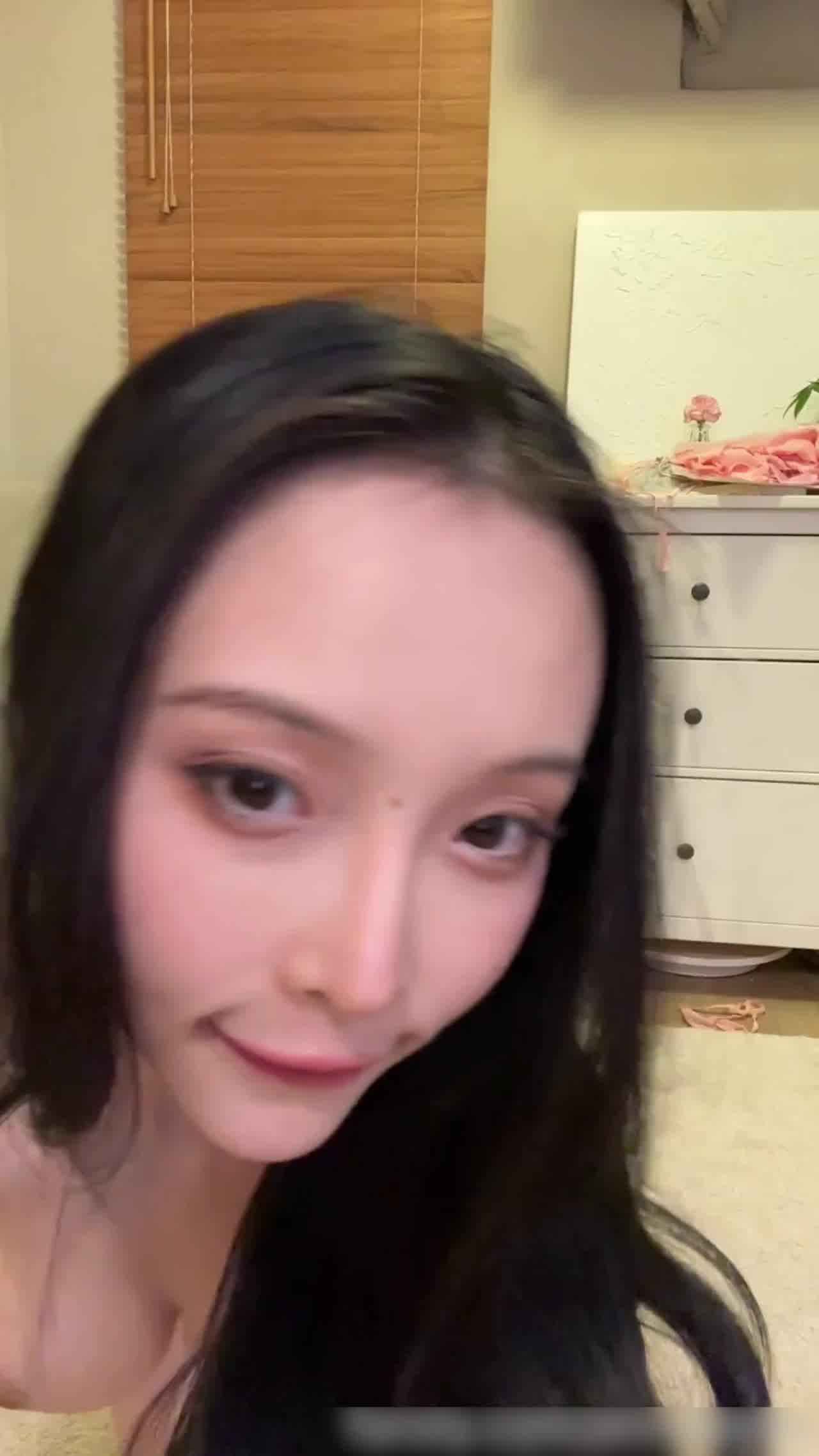  又来臭美自拍啦！ 的剧照1