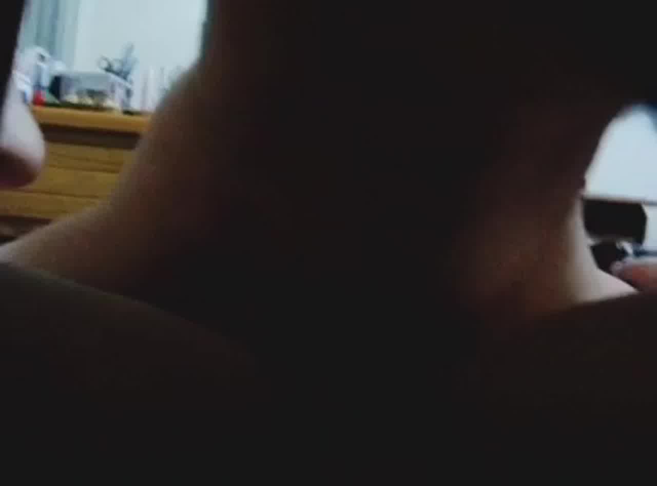  把睡着的女友操醒一脸享受 的剧照9